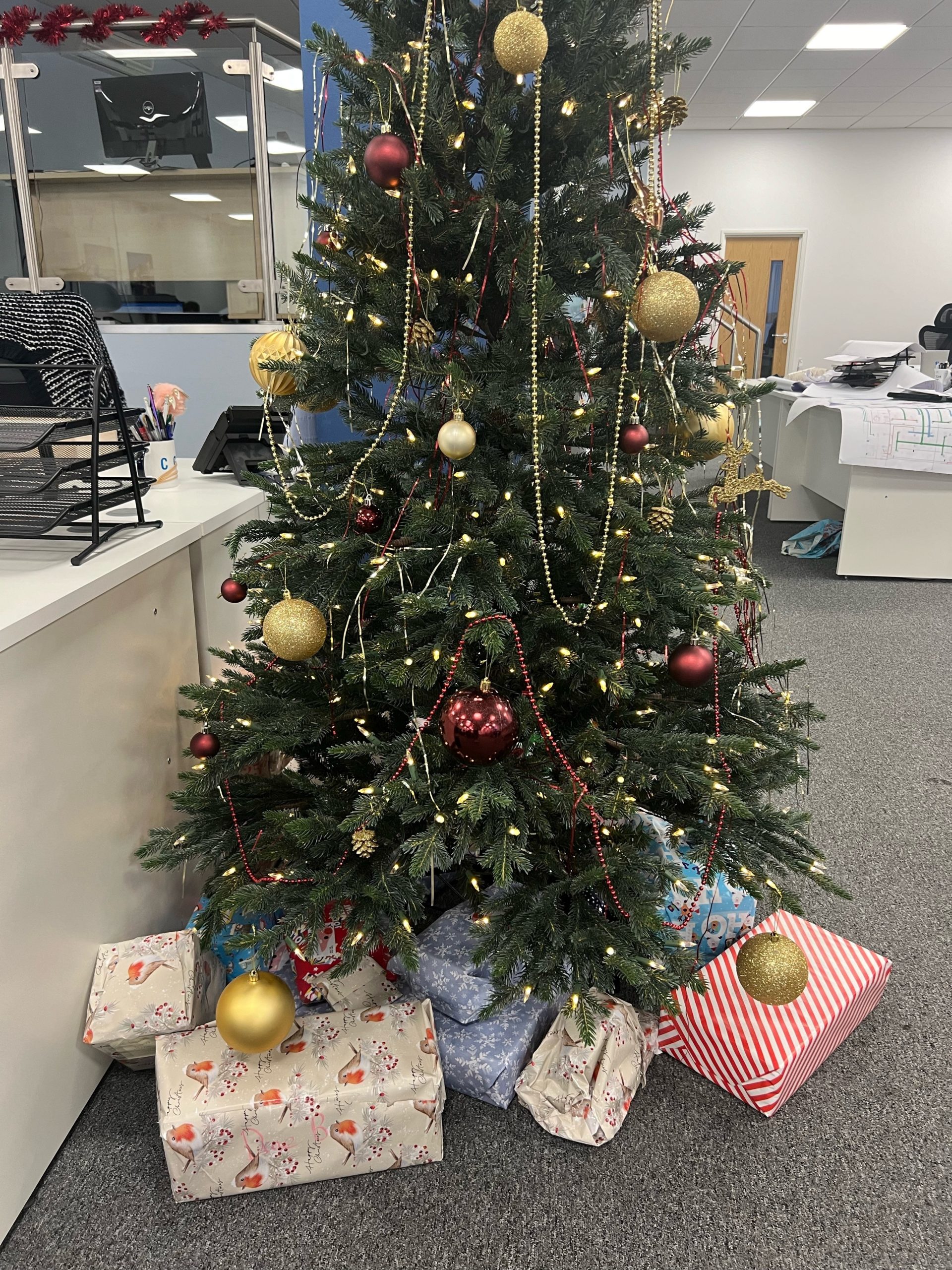 Christmas arrives in the Leeds office! - CGP MEP